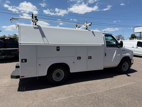 Used 2021 Ford E-350 and Econoline 350 Super Duty w/ Power Windows & Locks Group RWD image 10