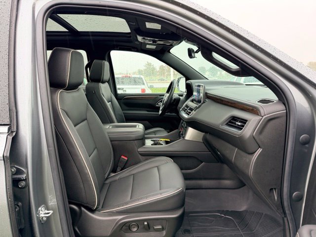 Used 2021 Chevrolet Tahoe Premier w/ Premium Package AWD/4WD image 11