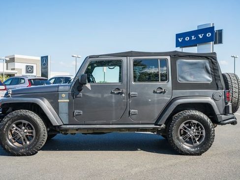 Used 2018 Jeep Wrangler Unlimited Sport image 4