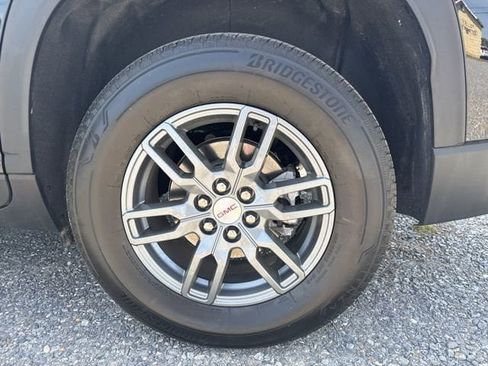 Used 2025 GMC Acadia Elevation FWD image 22