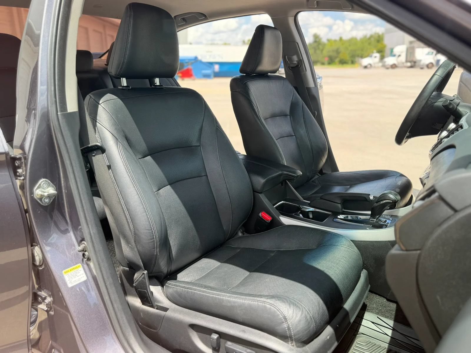Used 2015 Honda Accord EX-L image 24