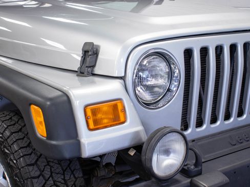 Used 2006 Jeep Wrangler Unlimited AWD/4WD image 11