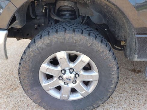 Used 2014 Ford F150 XLT w/ Equipment Group 302A Luxury AWD/4WD image 15