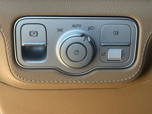 Used 2025 Mercedes-Benz GLE 350 4MATIC image 23