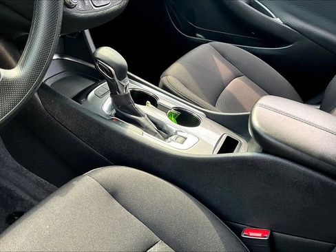 Used 2024 Chevrolet Malibu LT image 17