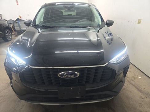 Used 2025 Ford Escape Active AWD/4WD image 18