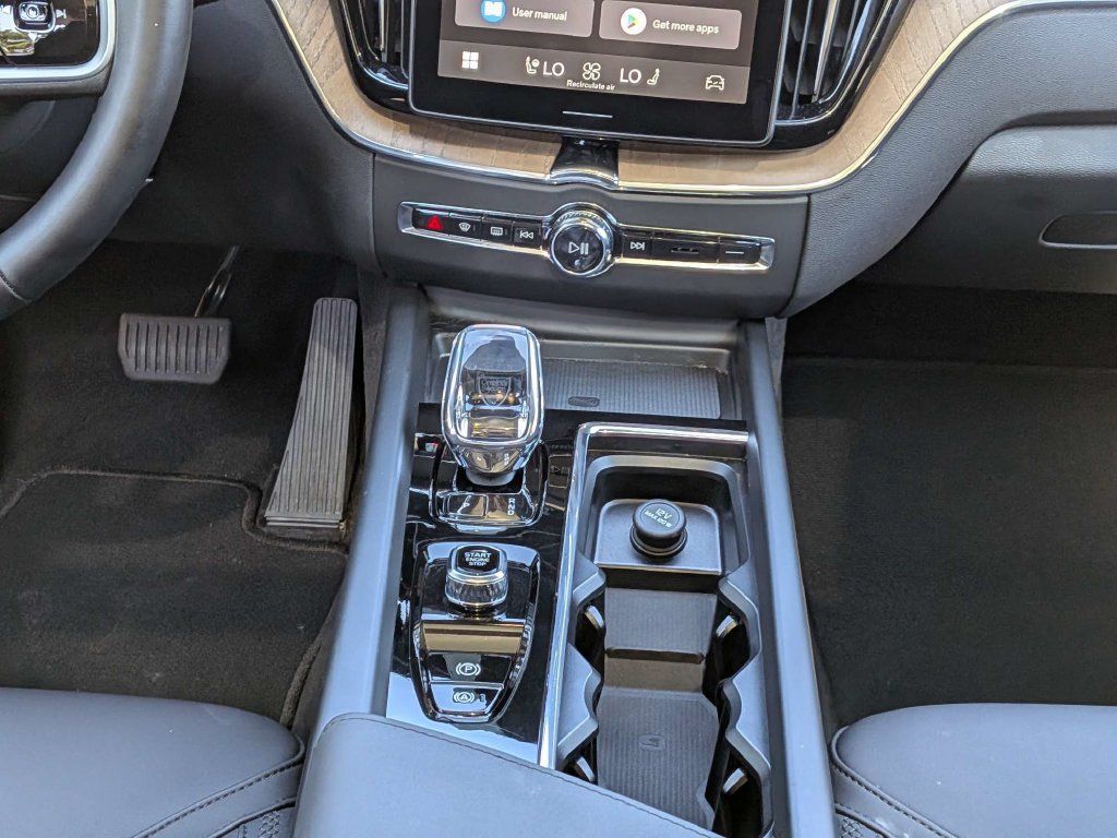 Certified 2026 Volvo XC60 B5 Plus AWD/4WD image 19
