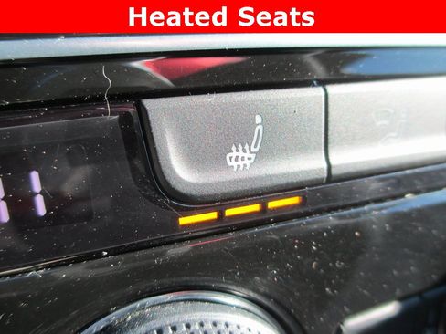 Used 2020 Volkswagen Atlas Cross Sport SEL image 17