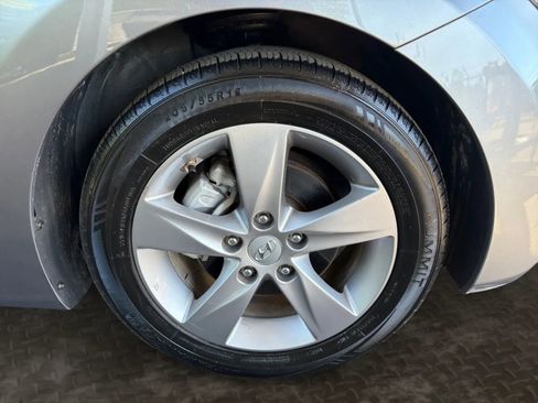 Used 2012 Hyundai Elantra GLS w/ Preferred Pkg 3 FWD image 36