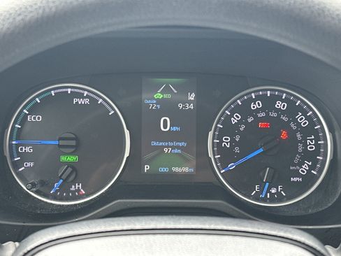 Used 2021 Toyota RAV4 LE AWD/4WD image 25