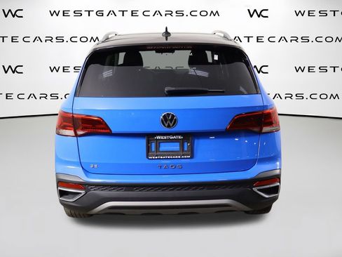 Used 2023 Volkswagen Taos SE FWD image 4