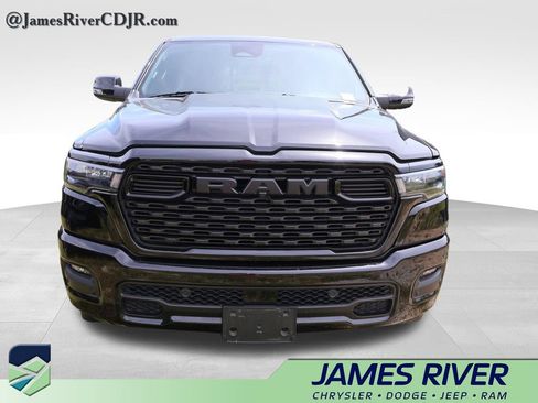 Used 2025 RAM 1500 Big Horn AWD/4WD image 6