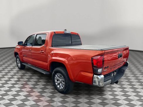 Used 2018 Toyota Tacoma SR5 image 5