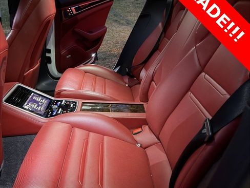 Used 2018 Porsche Panamera Turbo image 3