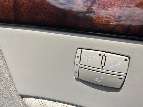 Used 2008 Cadillac DTS image 7