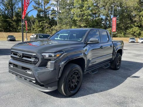 Used 2024 Toyota Tacoma SR5 image 6