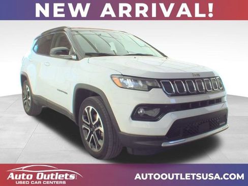 Used 2022 Jeep Compass Limited image 1