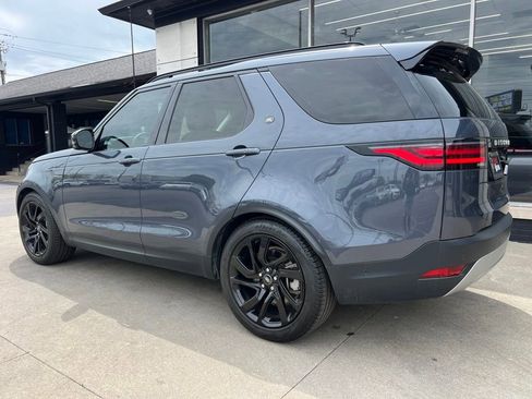 Used 2024 Land Rover Discovery S image 3