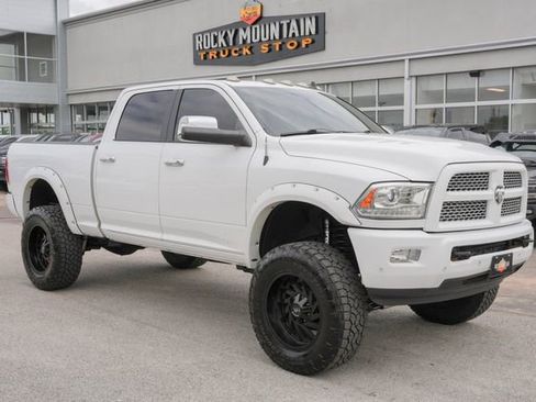Used 2017 RAM 2500 Laramie AWD/4WD image 3