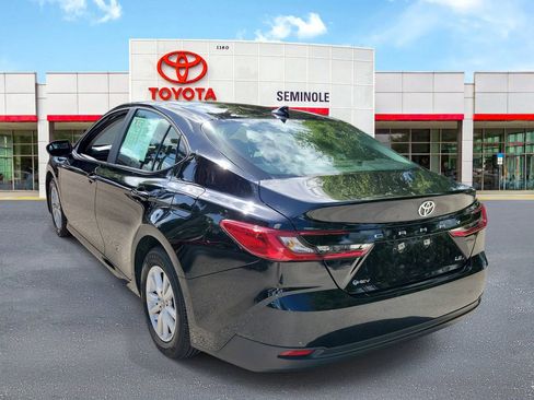 Used 2025 Toyota Camry LE FWD image 4