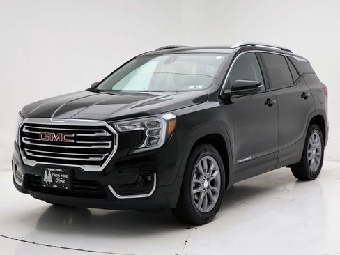 Used 2024 GMC Terrain SLT image 4