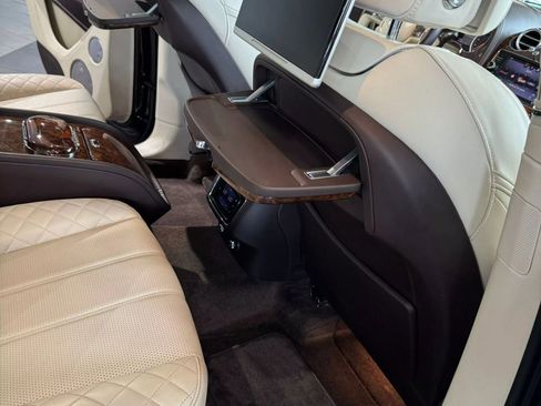 Used 2017 Bentley Bentayga image 58