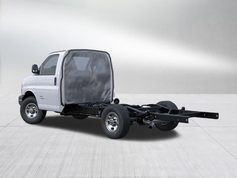 New 2025 Chevrolet Express 3500 w/ Power Convenience Package RWD image 3