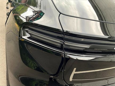 Certified 2024 Porsche Macan 4 Electric image 31