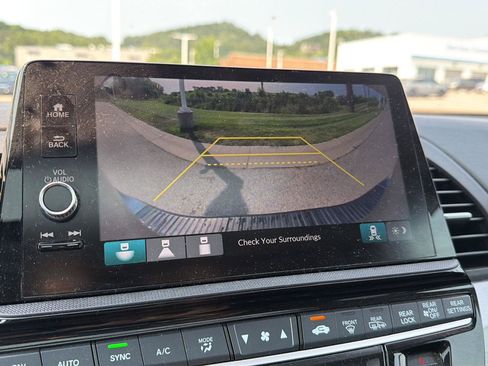 Used 2025 Honda Odyssey EX-L image 22