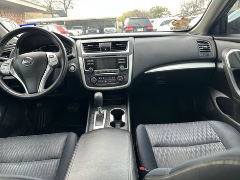 Used 2017 Nissan Altima 2.5 SV image 16