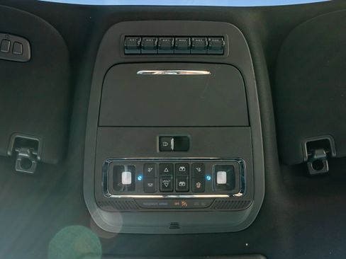 Used 2025 Ford F150 Raptor AWD/4WD image 29