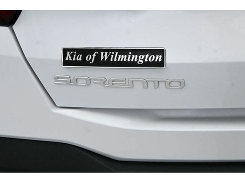 Certified 2025 Kia Sorento SX image 40