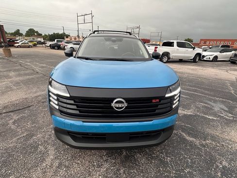 Certified 2025 Nissan Kicks SR w/ SR Premium Package AWD/4WD image 12