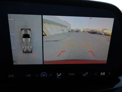 Certified 2025 Chevrolet Traverse Z71 w/ Driver Confidence Package image 33