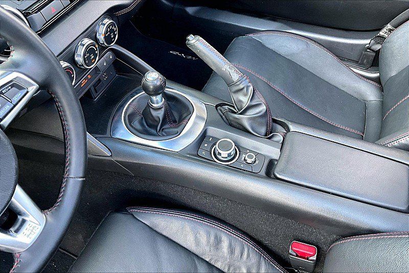 Used 2017 MAZDA MX-5 Miata RF Grand Touring RWD image 10