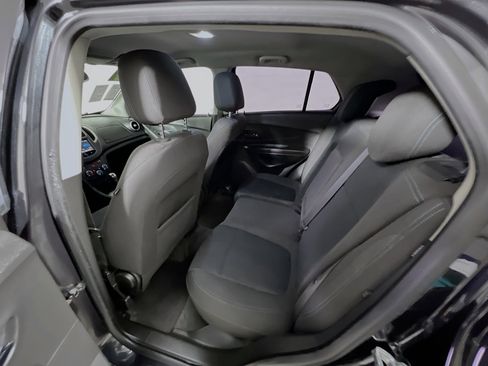 Used 2016 Chevrolet Trax LS image 28