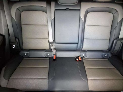 Used 2025 Chevrolet Equinox LT w/ Convenience Package II FWD image 17