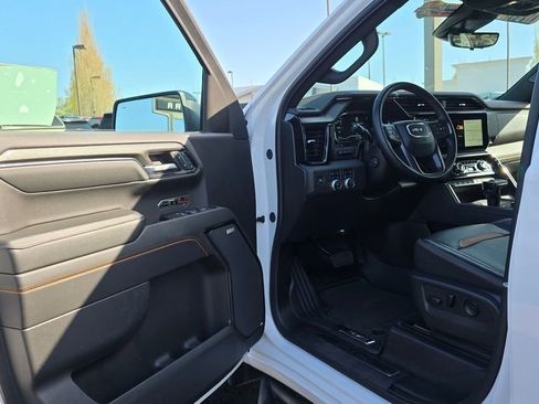 Used 2024 GMC Sierra 1500 AT4 w/ Technology Package AWD/4WD image 61