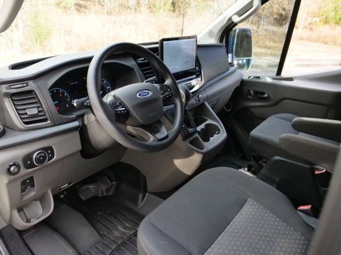 Used 2023 Ford Transit 350 XLT image 2