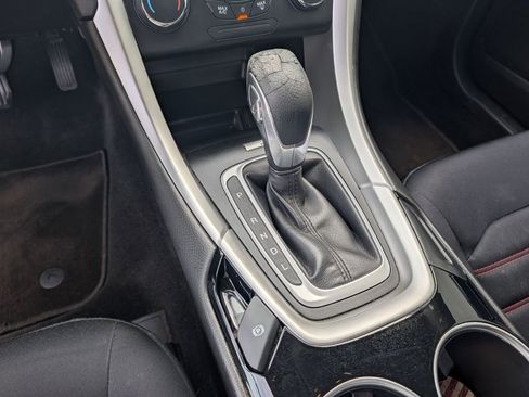 Used 2013 Ford Fusion SE FWD image 17