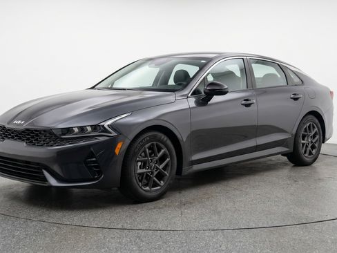 Used 2025 Kia K5 LXS FWD image 3