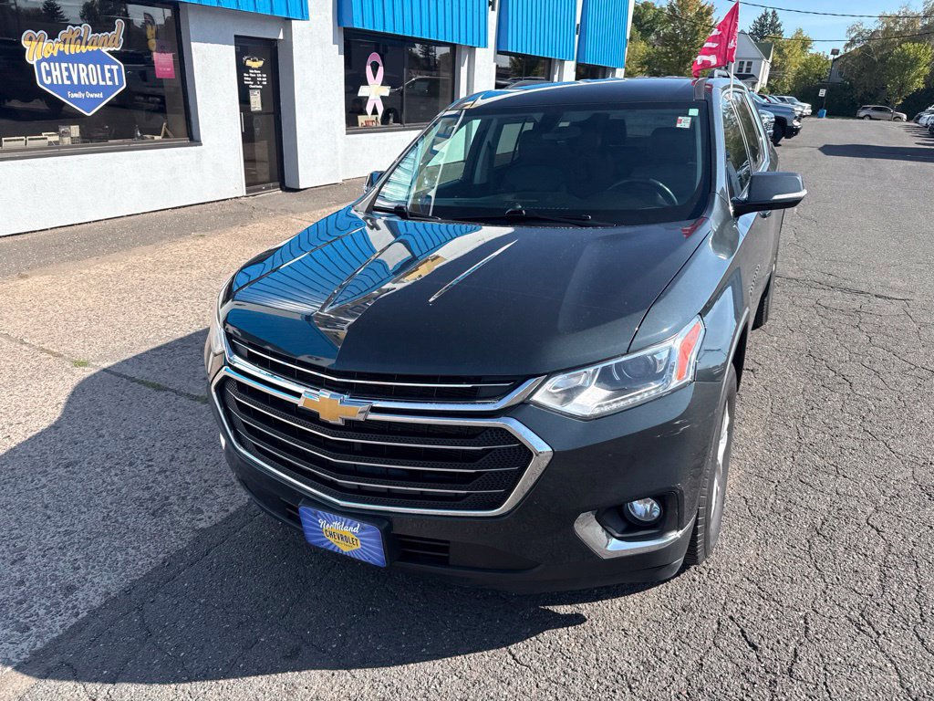 Used 2020 Chevrolet Traverse LT FWD image 3