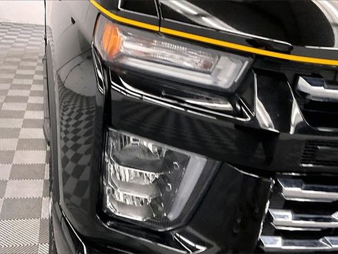 Used 2022 Chevrolet Silverado 2500 LTZ w/ Carhartt Edition image 31