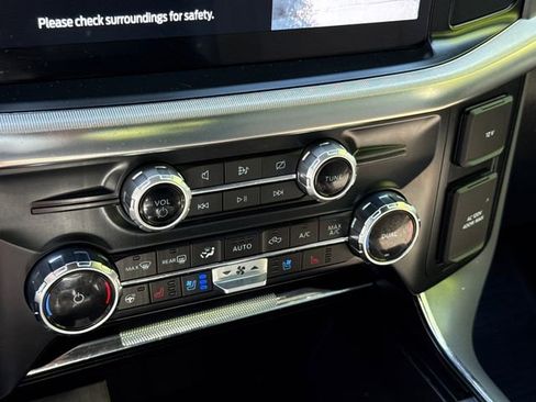 Used 2024 Ford F150 Lariat w/ FX4 Off-Road Package image 26