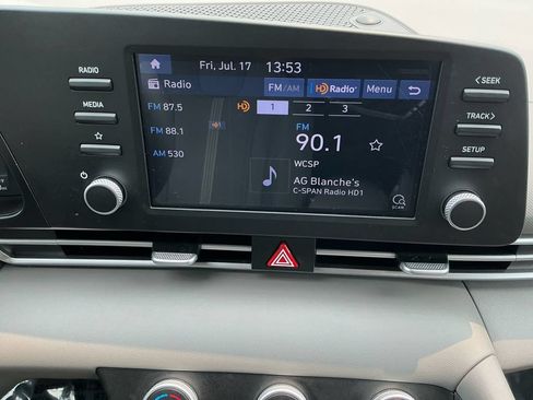 Used 2023 Hyundai Elantra SE FWD image 18