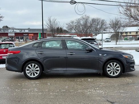 Used 2017 Kia Optima EX w/ Premium Package image 2