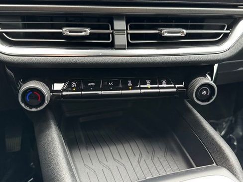 New 2026 Chevrolet Equinox EV LT image 10