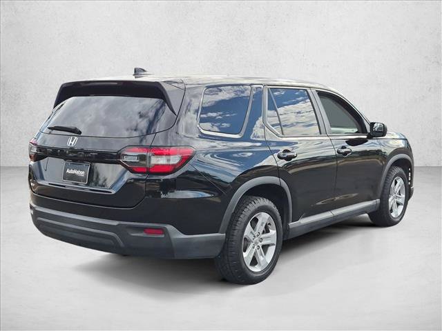 Used 2023 Honda Pilot LX image 8