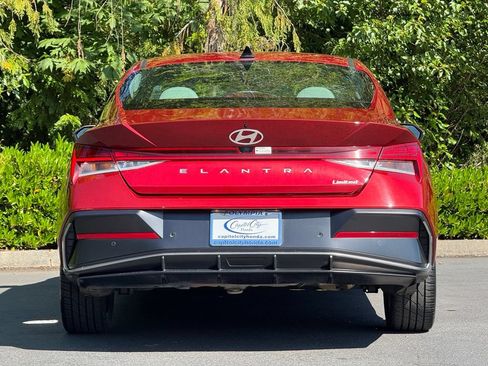 Used 2024 Hyundai Elantra Limited FWD image 29