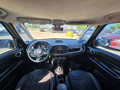 Used 2017 FIAT 500L Lounge w/ Premium Package FWD image 7